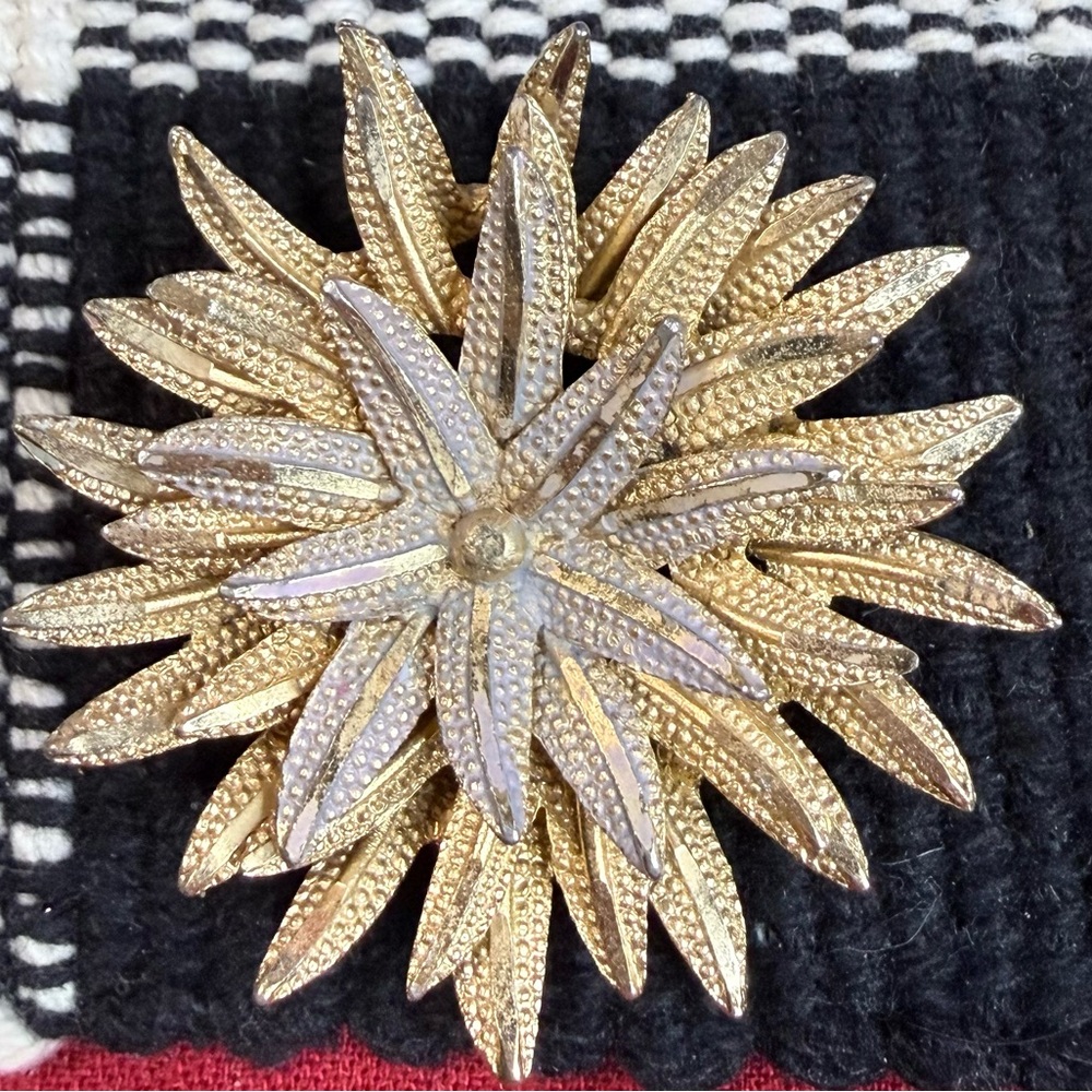 Vintage Gold Flower Brooch